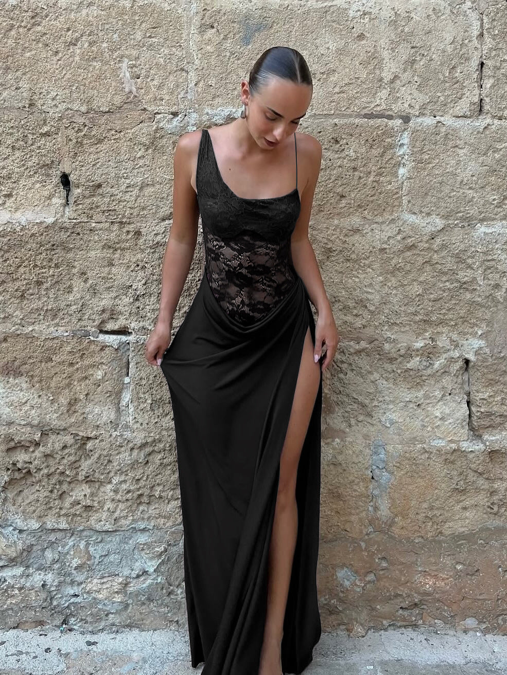 Sheer Lace Backless Maxi Dress — Elegant Sleeveless Evening Gown Feminé Luxé