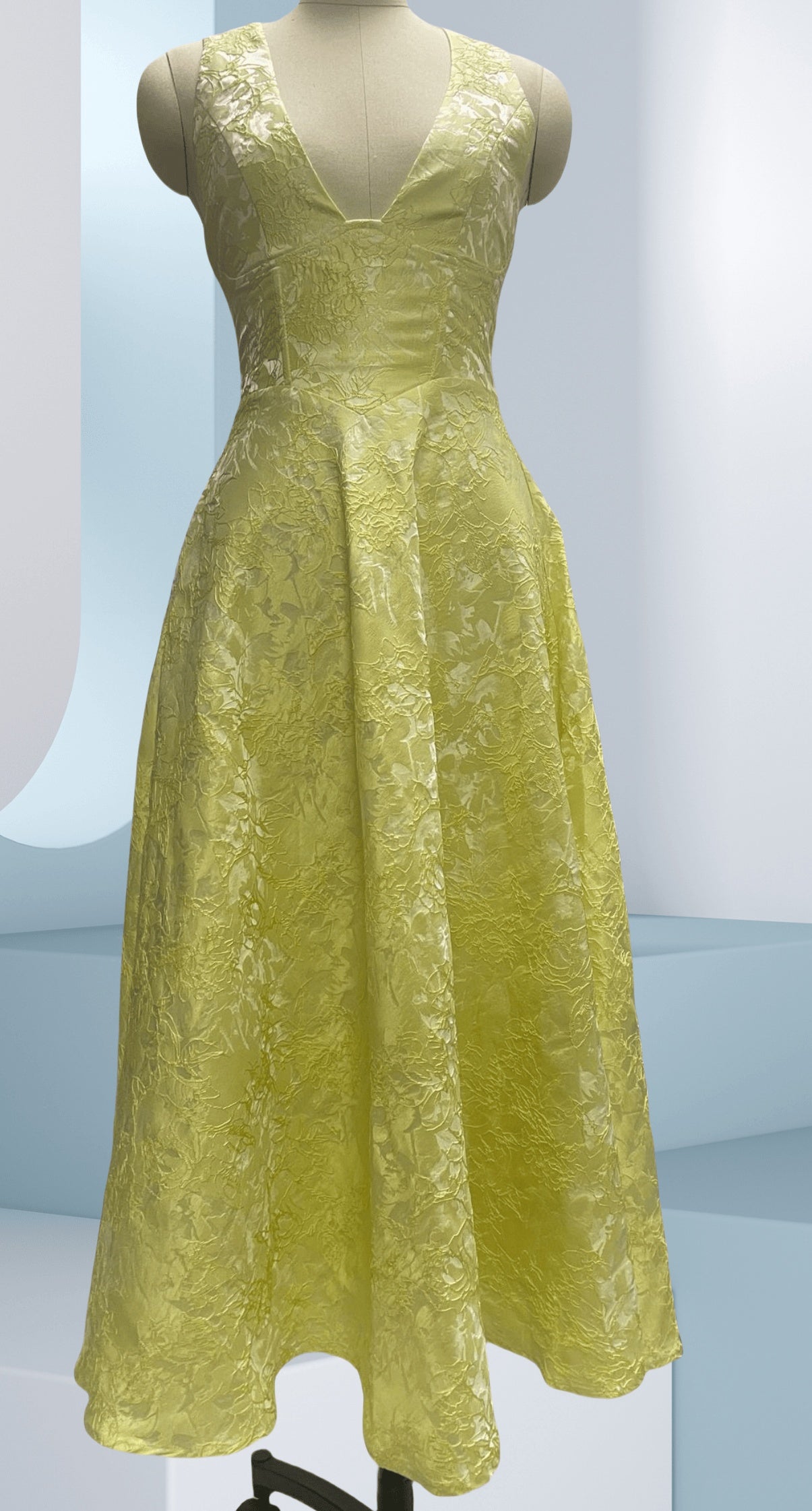 Elegant V-Neck Halter Jacquard Midi Dress Feminé Luxé