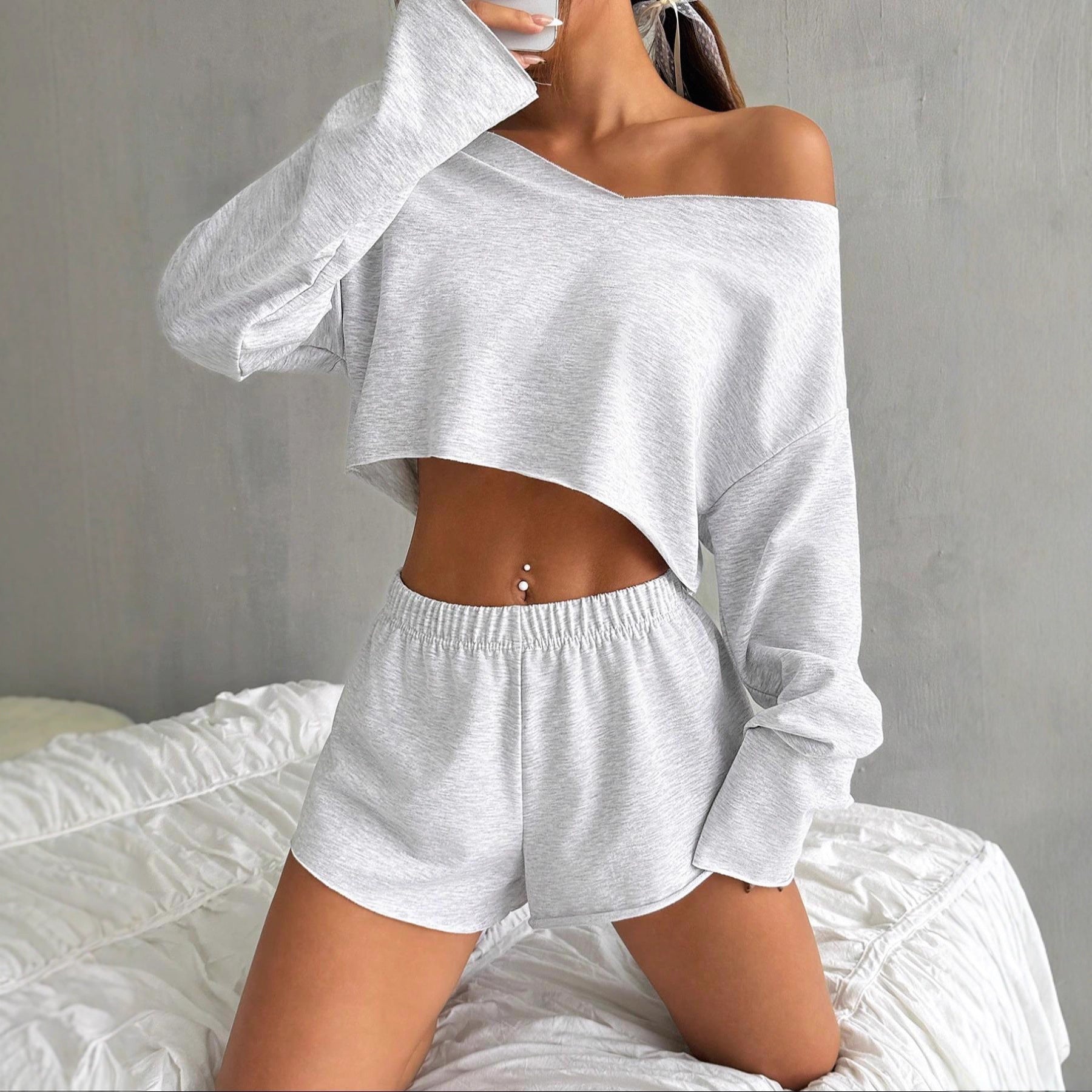 Oversized V-Neck Crop Top & High-Waist Lounge Shorts Set – The Luxe Comfort Feminé Luxé