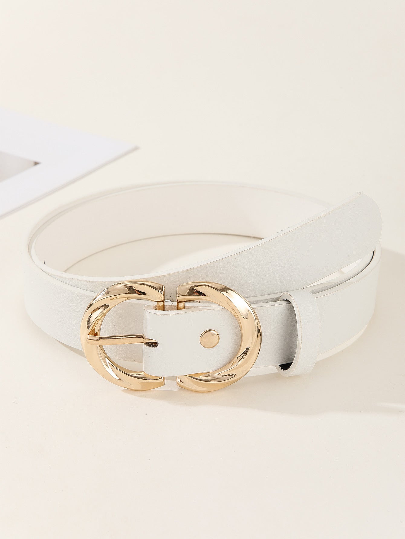 Elevate Your Ensemble: The 'G' Buckle Luxé Faux Leather Belt Feminé Luxé