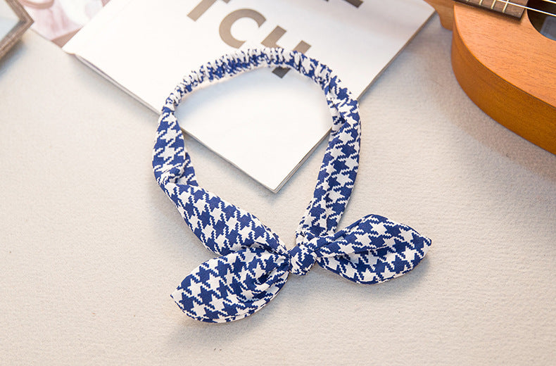 The Parisian Bow Headband: Chic Fabric Knot & Bunny Ear Tie - Designer Print Hair Accessory for Effortless French Style Feminé Luxé