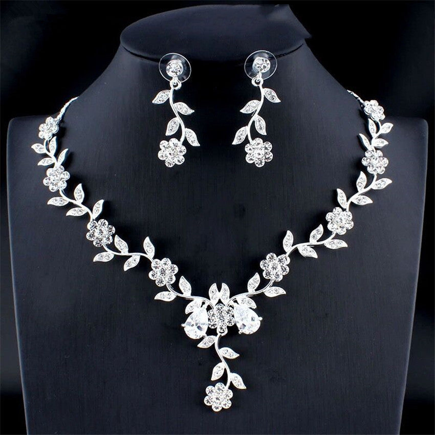 Delicate Golden Zircon Floral Two-Piece Jewelry Set: Wedding Necklace & Dangling Earrings for Ethereal Elegance Feminé Luxé