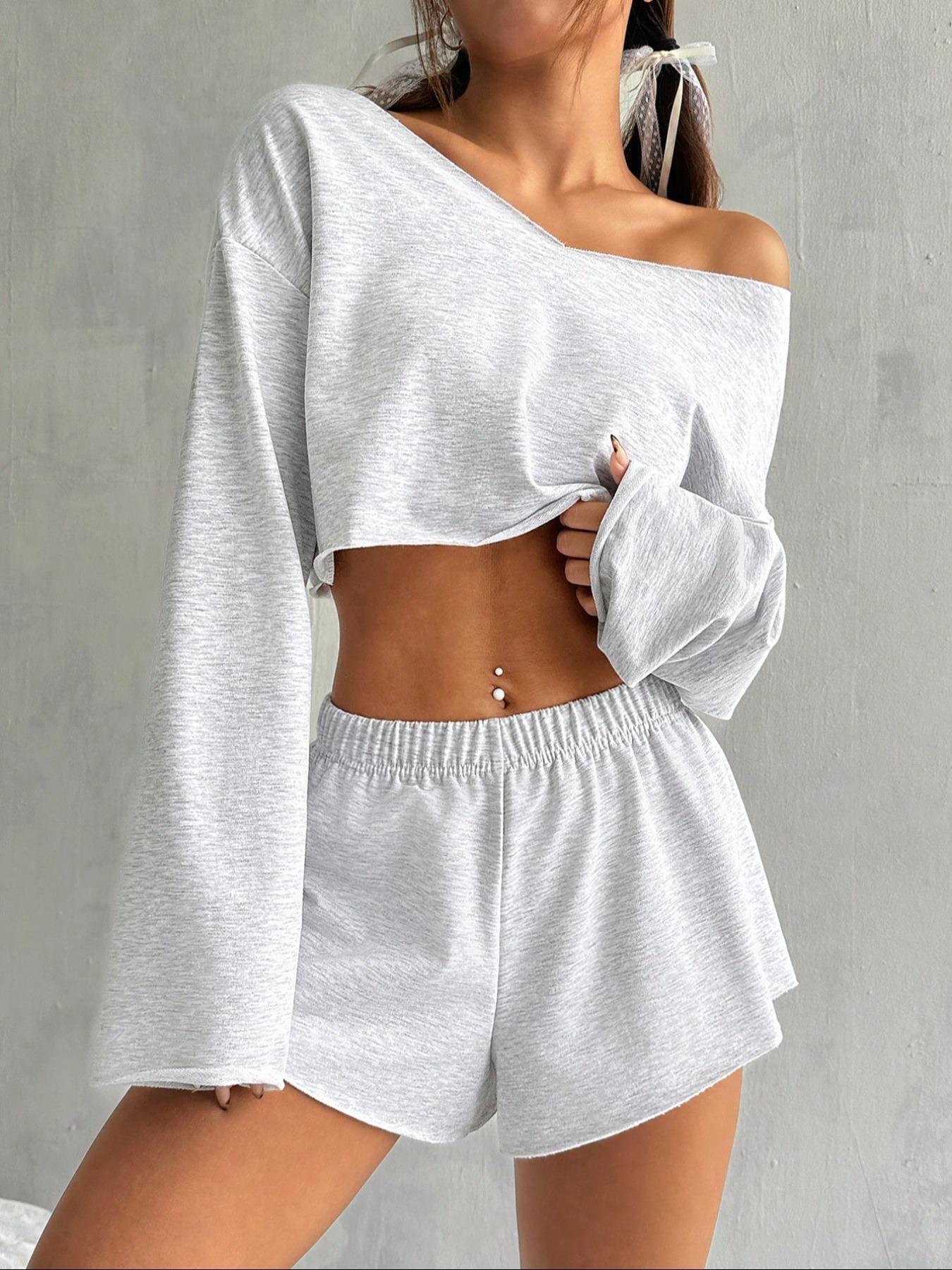Oversized V-Neck Crop Top & High-Waist Lounge Shorts Set – The Luxe Comfort Feminé Luxé
