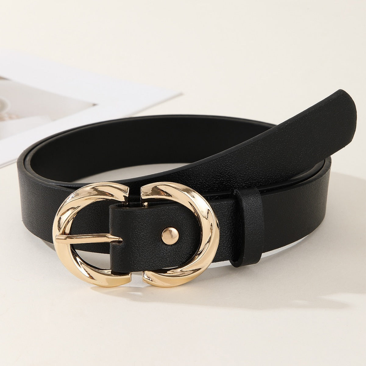 Elevate Your Ensemble: The 'G' Buckle Luxé Faux Leather Belt Feminé Luxé