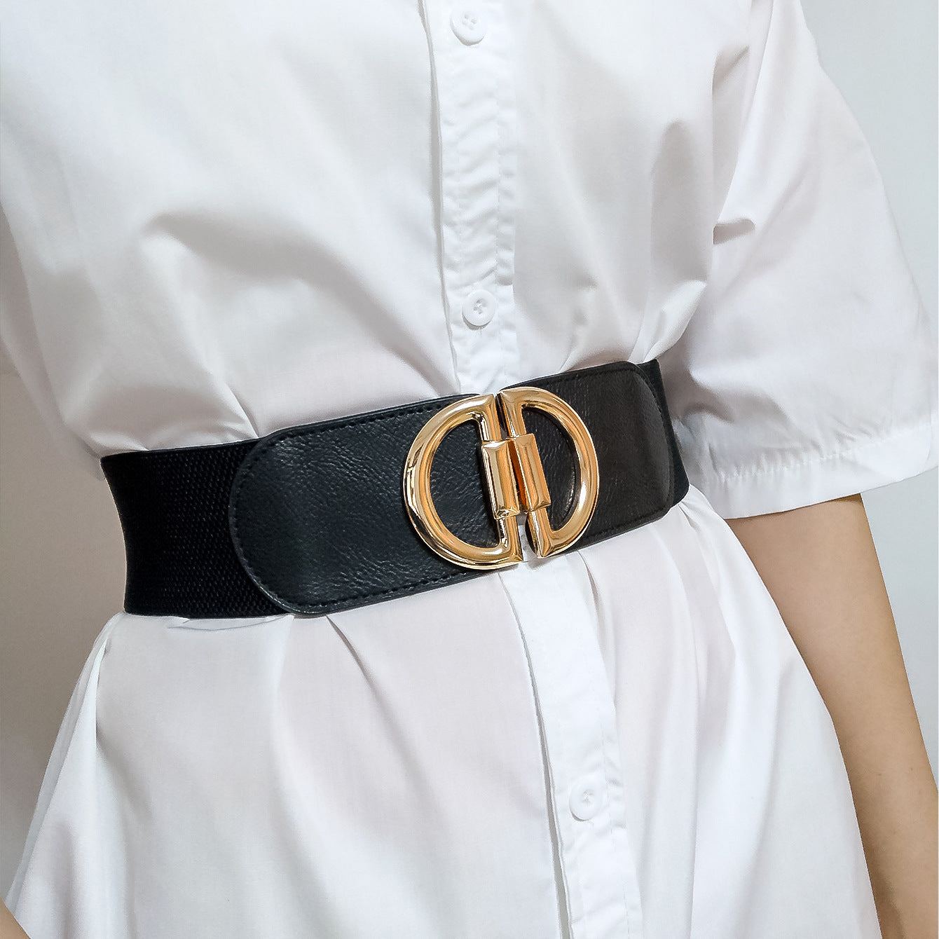 The Statement Cinch: Wide Elastic Waist Belt with Oversized 'O' Buckle Feminé Luxé