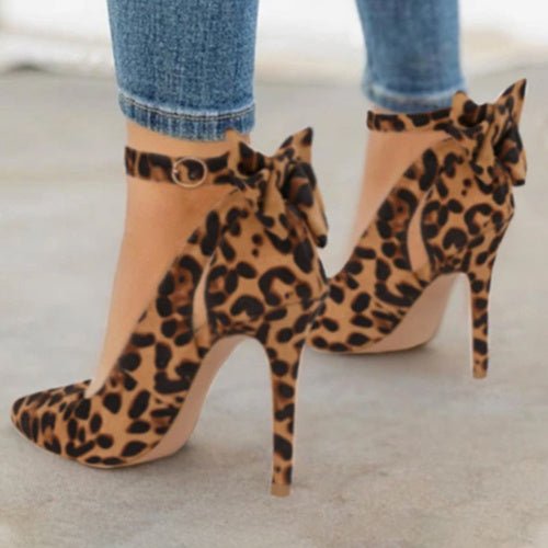 Untamed Grace: The 'Cheetah' Print Pointed-Toe Stiletto Pumps with Bow Detail Feminé Luxé