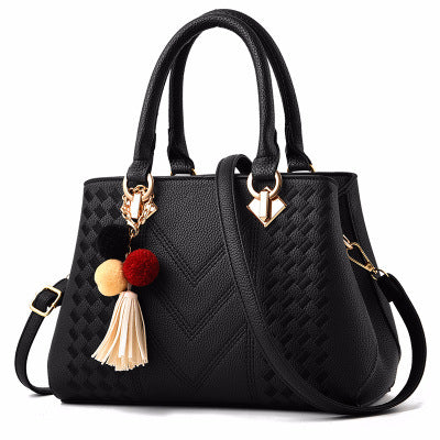 The Obsidian Quilt Luxé Tote – Convertible PU Leather Designer Shoulder & Handbag Feminé Luxé