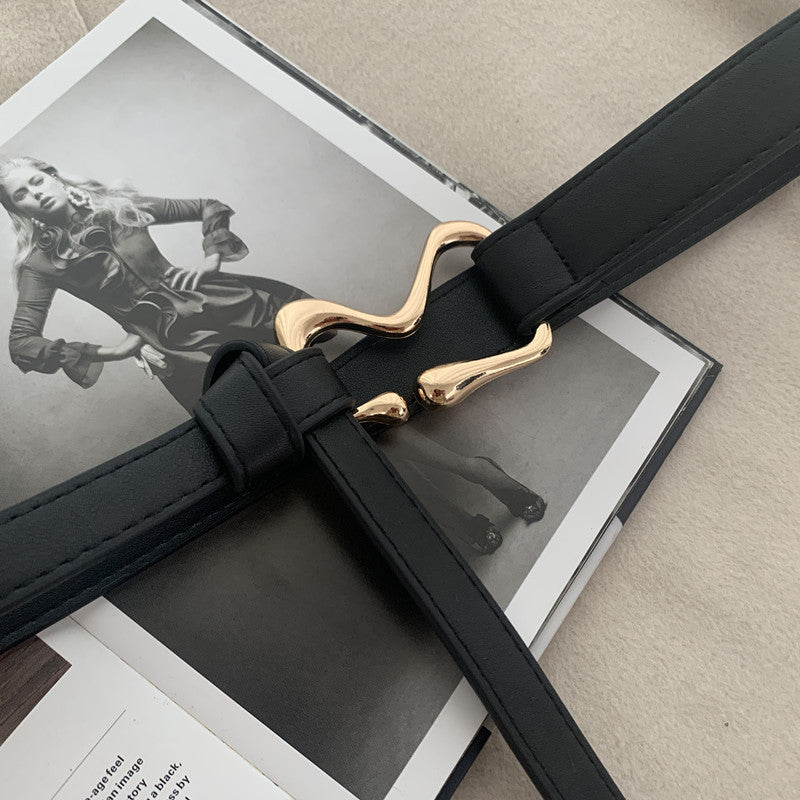 The 'Atelier' Thin Cinch Belt | Chic Suit Knot Decoration | Vegan Leather Waist Tamer Feminé Luxé