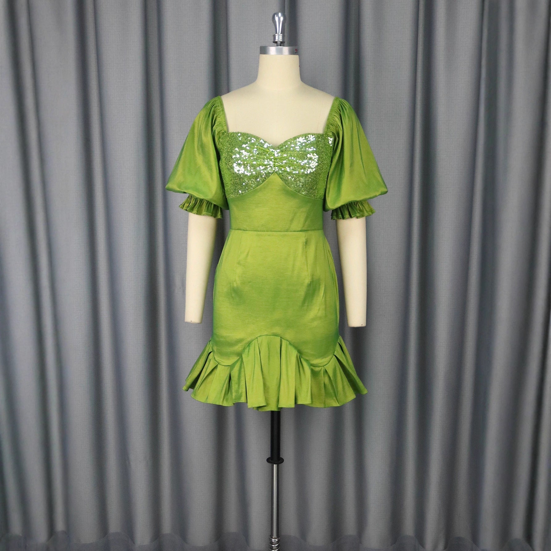 Sequin Stitching Ruffled Banquet Sheath Evening Dress Feminé Luxé