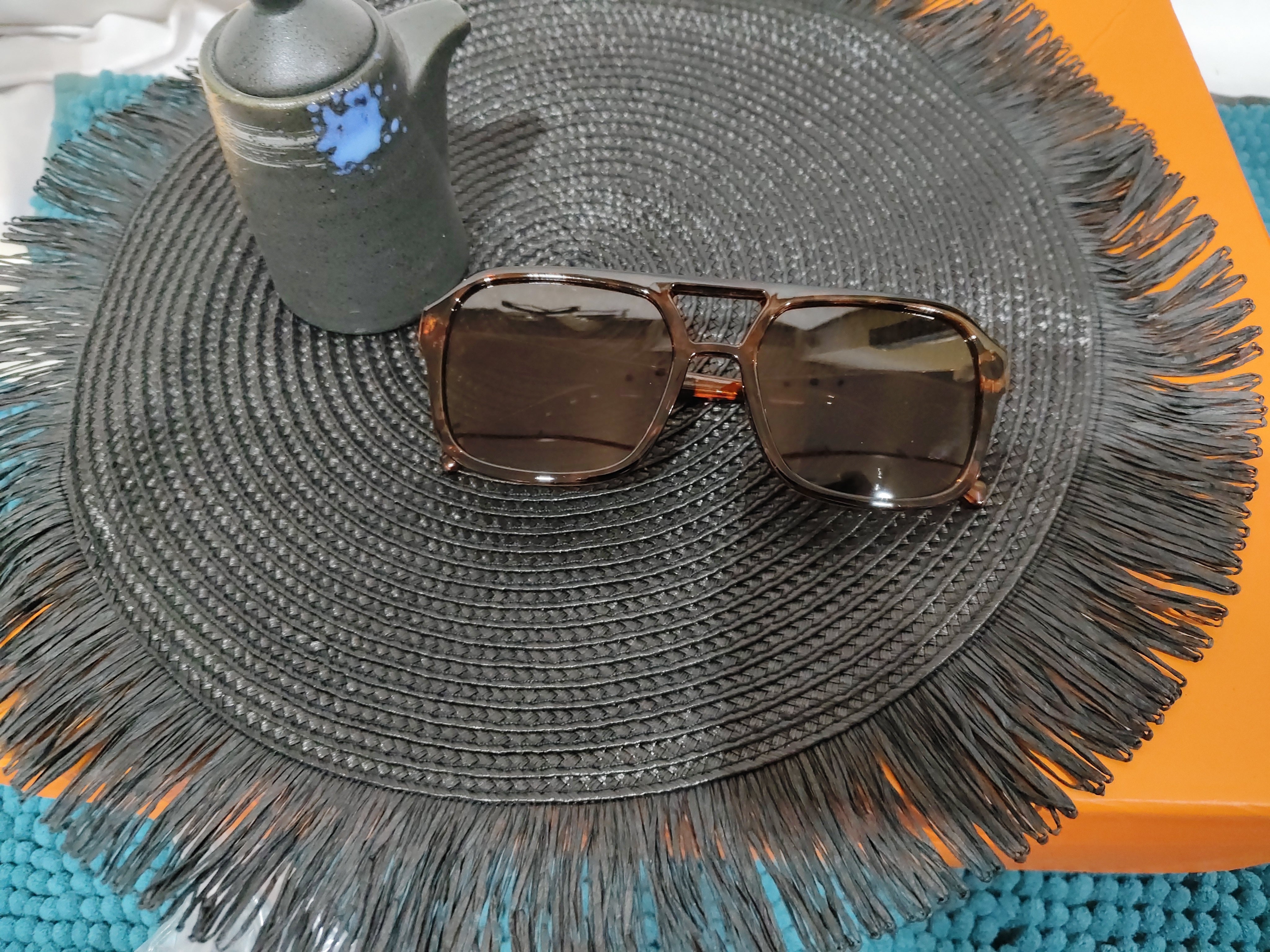 The "Apex" Collection: Sharp Square Cat-Eye Sunglasses - Narrow High-Fashion Statement Feminé Luxé