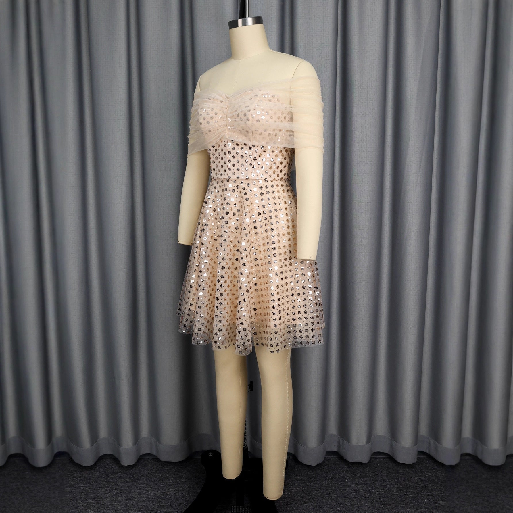 Off-Shoulder Light Pink Evening Party Dress – Elegant Short Tulle Gown Feminé Luxé