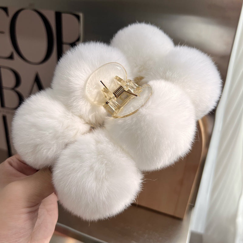 The Cloud Comfort Claw: Luxe Faux Rex Rabbit Fur Hair Grip - Oversized Plush Statement Clip for Winter Elegance Feminé Luxé