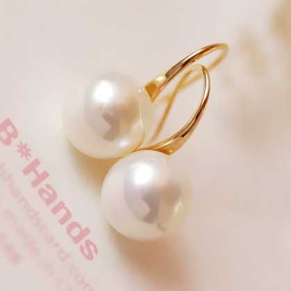 18K Gold Plated Simple Pearl Drop Earrings Feminé Luxé
