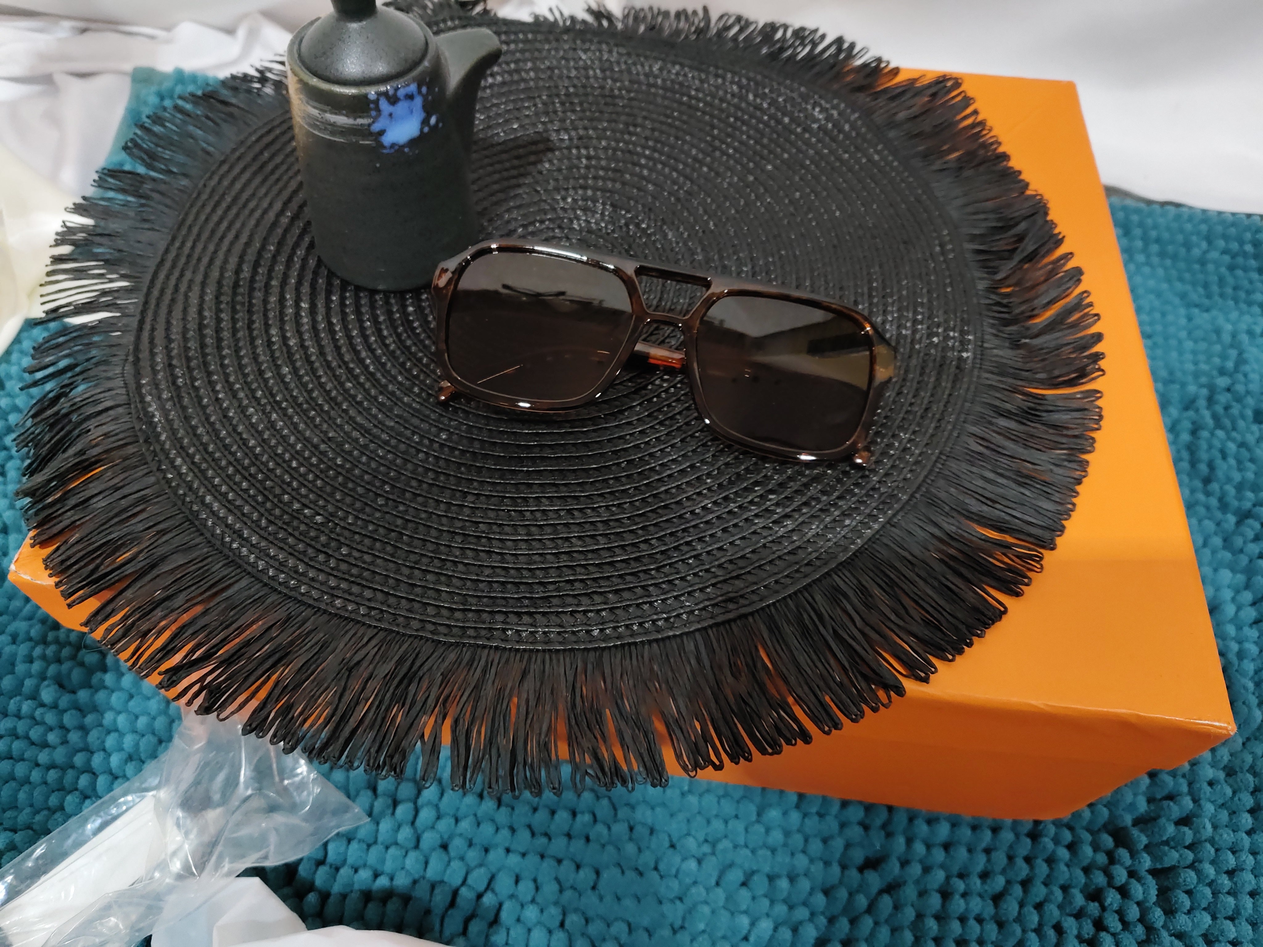 The "Apex" Collection: Sharp Square Cat-Eye Sunglasses - Narrow High-Fashion Statement Feminé Luxé