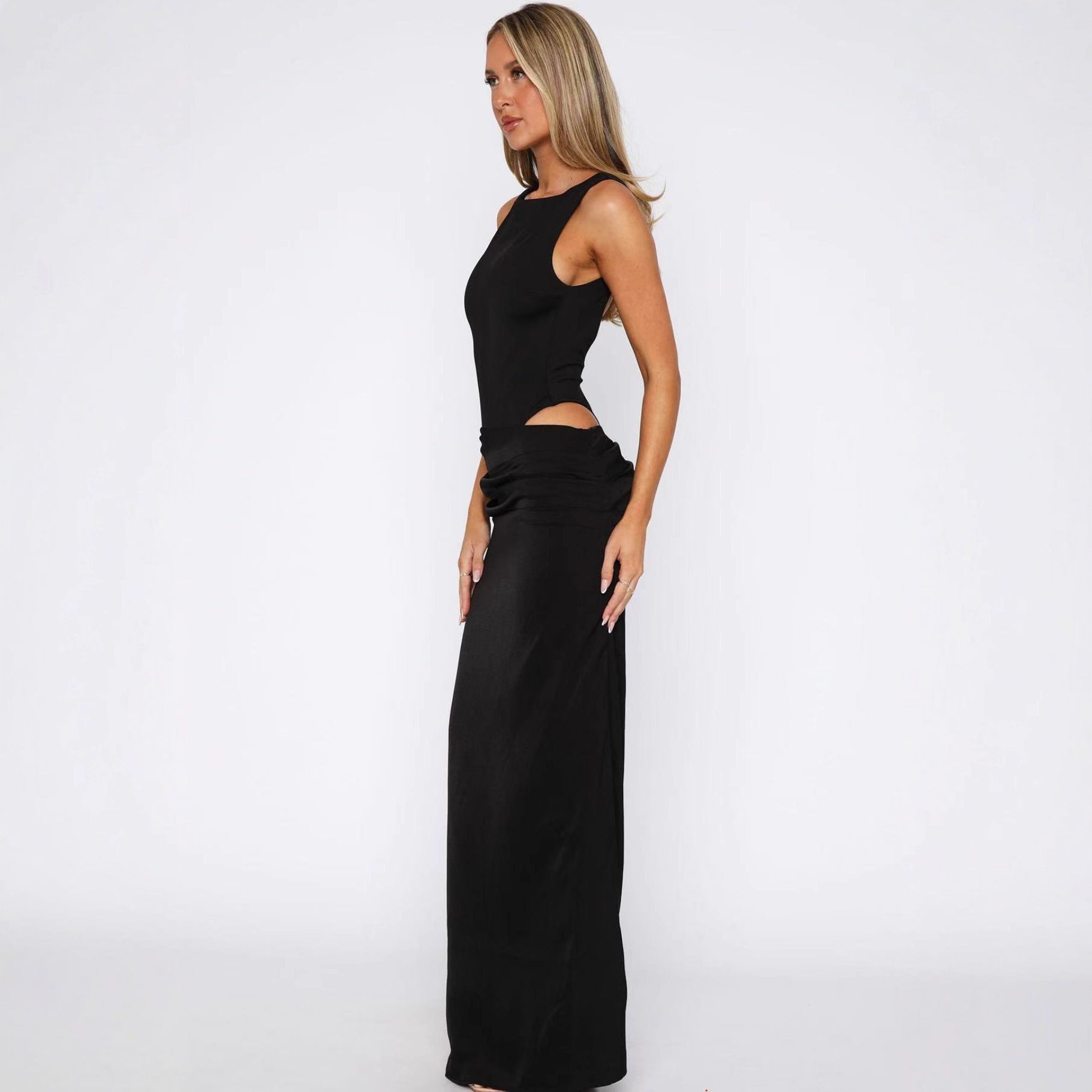Elegant Backless Bodysuit Maxi Dress with Thigh Split Feminé Luxé