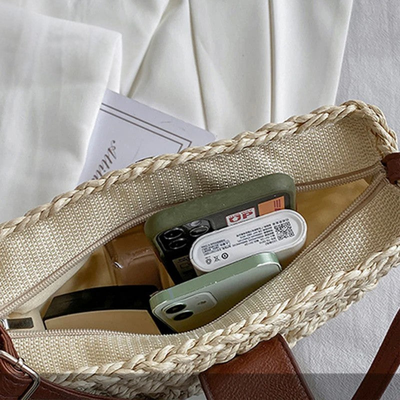🌞 Lune d’Or – Natural Straw Half-Moon Bag