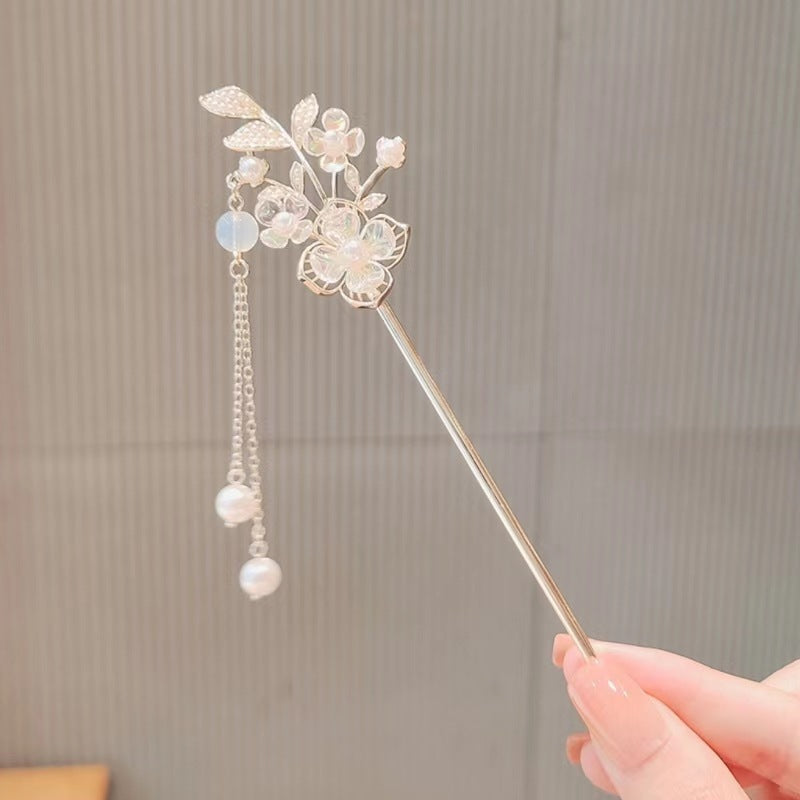 The Serene Lily Pin: Exquisite Lily of the Valley Tassel Hair Clip - High-End Alloy Pin for Elegant Updos Feminé Luxé