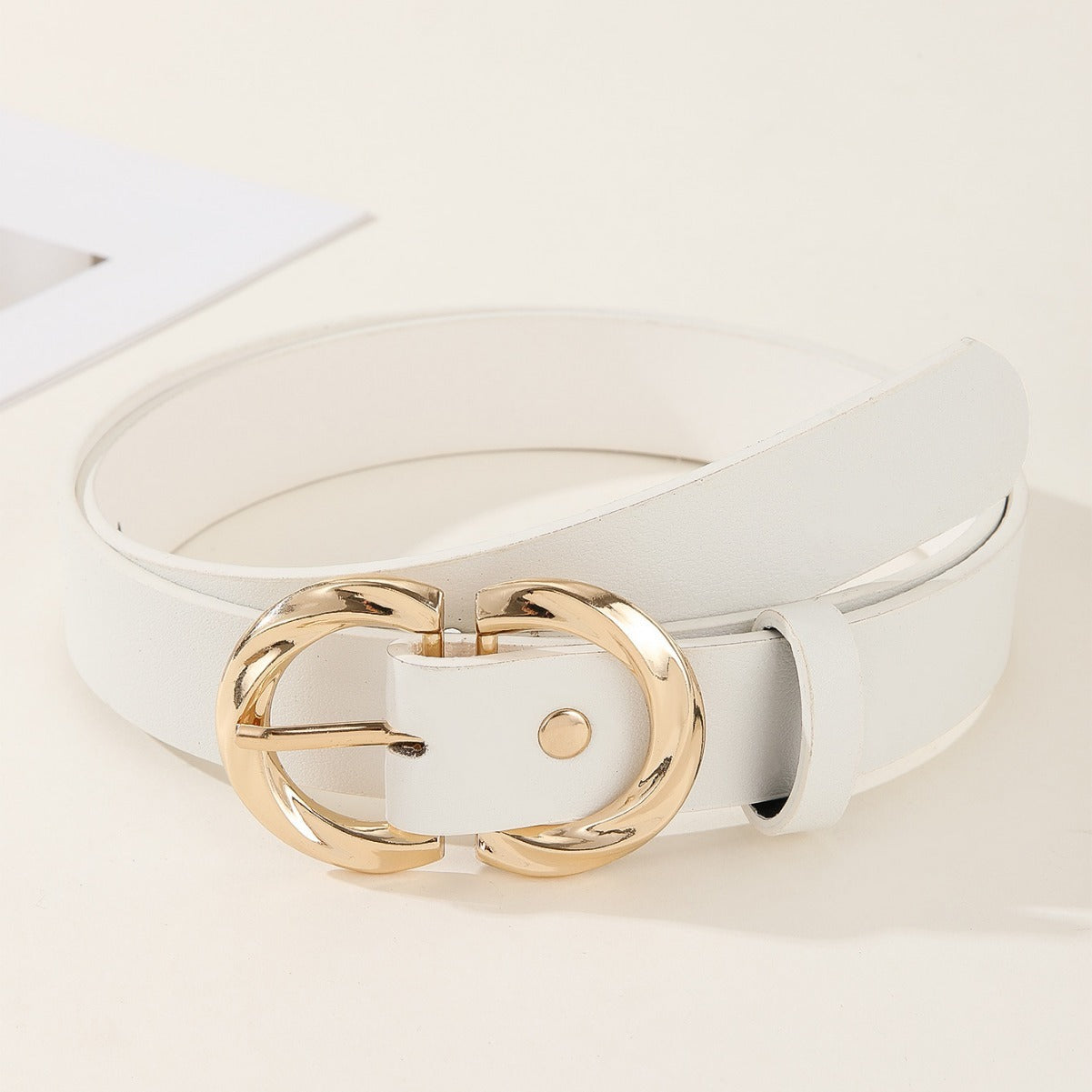 Elevate Your Ensemble: The 'G' Buckle Luxé Faux Leather Belt Feminé Luxé