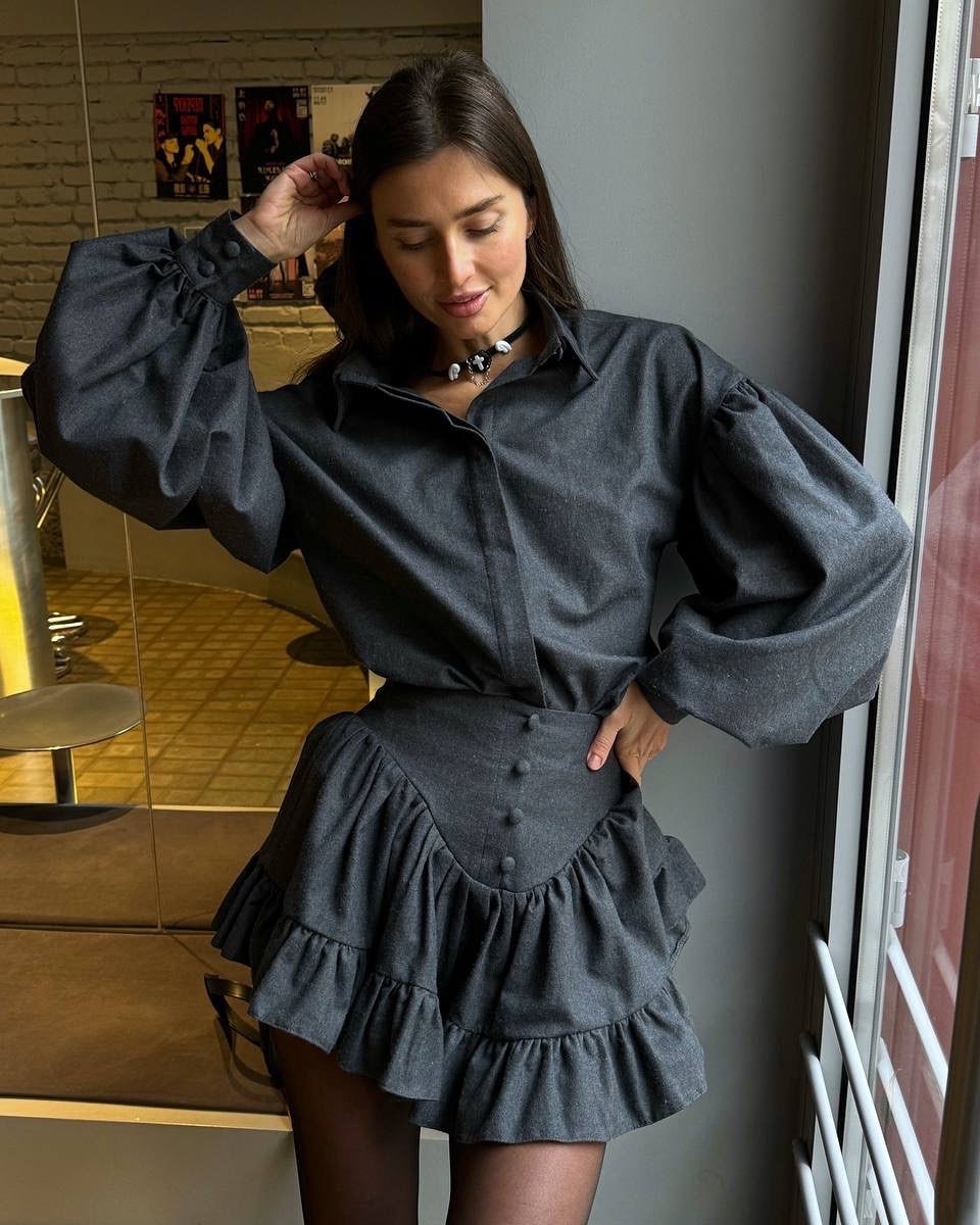 Designer Plaid Ruffle-Detail Crop Blouse & Tiered Mini Skirt Set – Gothic Chic Feminé Luxé