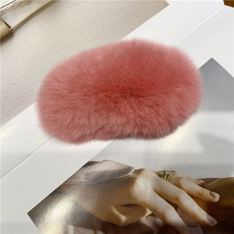 The Cloud Comfort Claw: Luxe Faux Rex Rabbit Fur Hair Grip - Oversized Plush Statement Clip for Winter Elegance Feminé Luxé