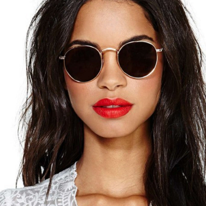 Chic Radiance: Retro-Inspired Mirrored Round Metallic Sunglasses (UV400 Protection) Feminé Luxé