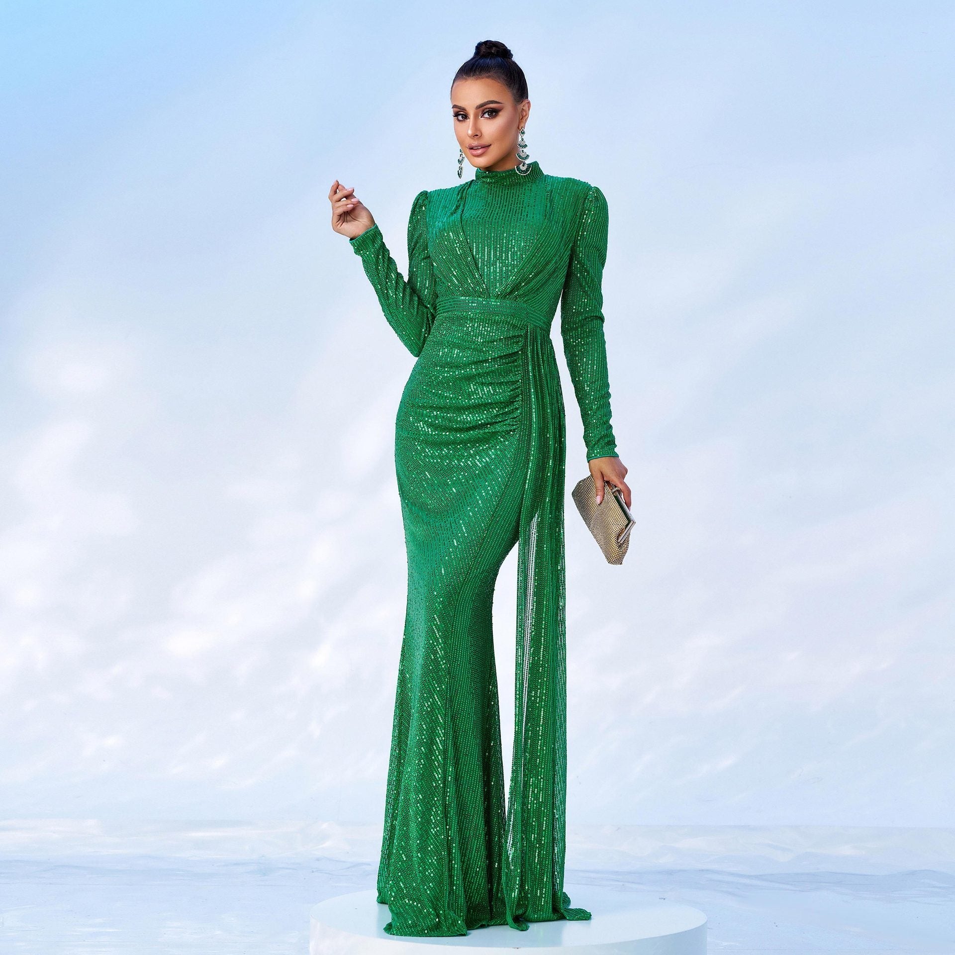 Long Sleeve Sequin Round Neck Slim-Fit Evening Banquet Dress Feminé Luxé