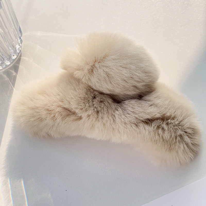The Cloud Comfort Claw: Luxe Faux Rex Rabbit Fur Hair Grip - Oversized Plush Statement Clip for Winter Elegance Feminé Luxé
