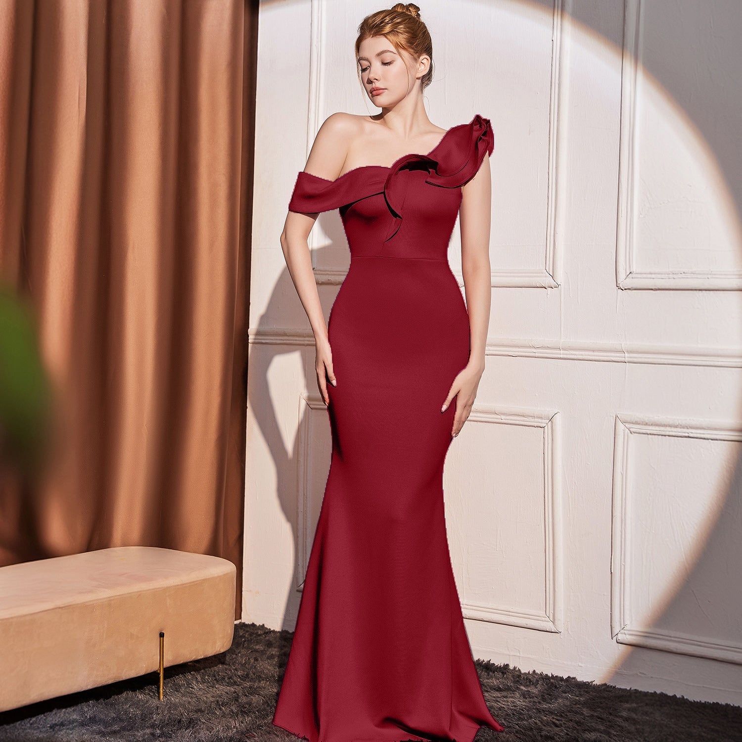 Luxury One-Shoulder Slim Fit Evening Gown – Red Carpet Formal Dress Feminé Luxé