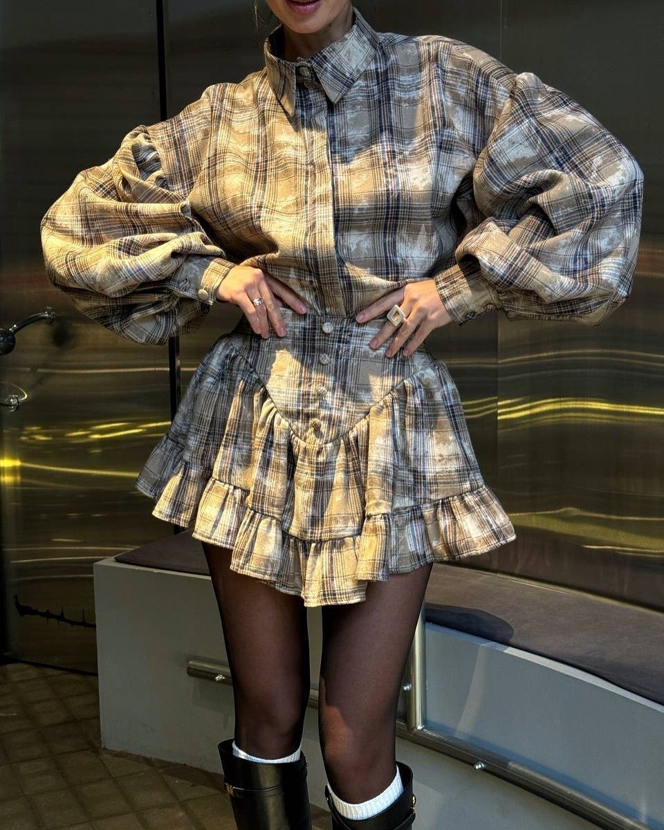 Designer Plaid Ruffle-Detail Crop Blouse & Tiered Mini Skirt Set – Gothic Chic Feminé Luxé