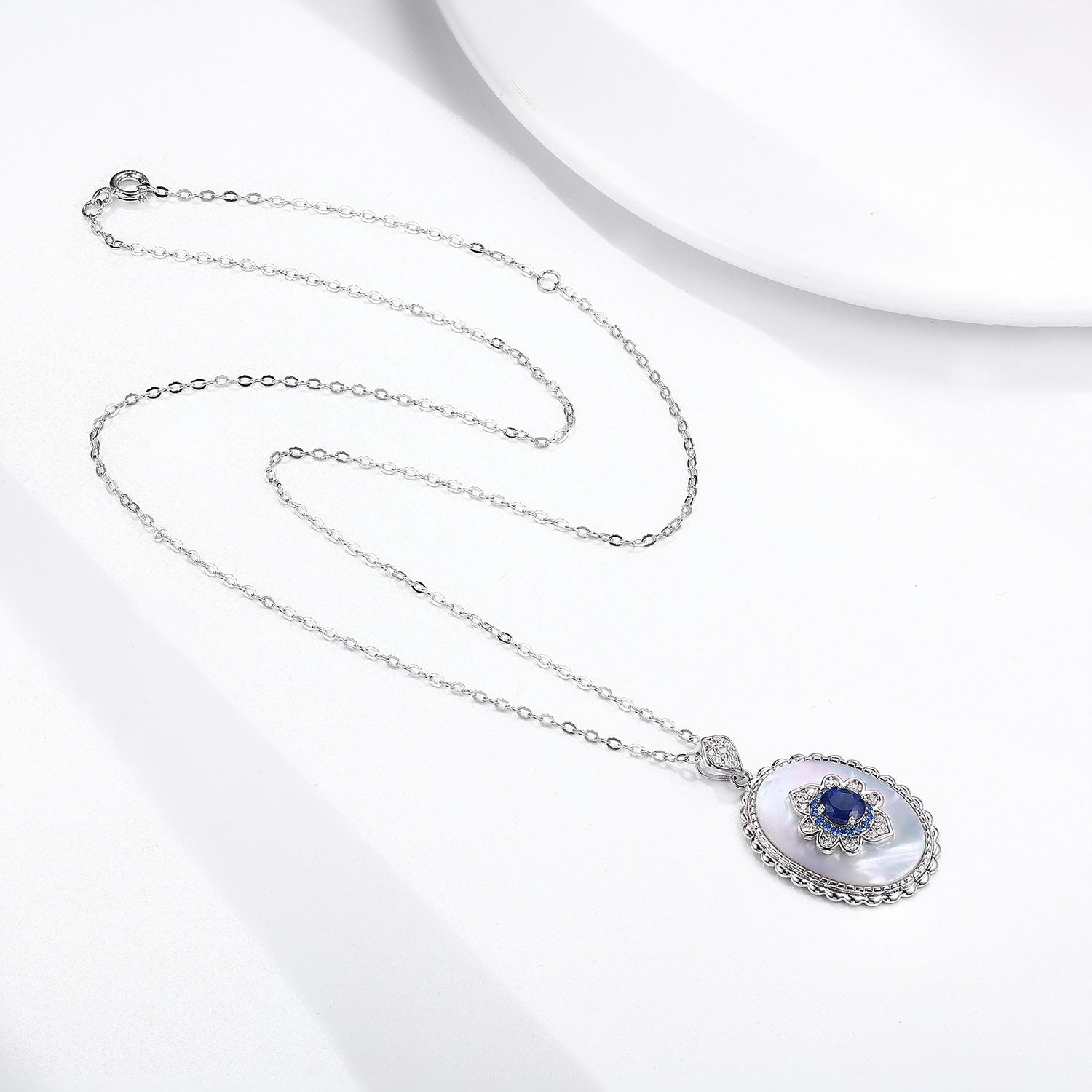 The Royal Bloom Diamond Pendant Feminé Luxé