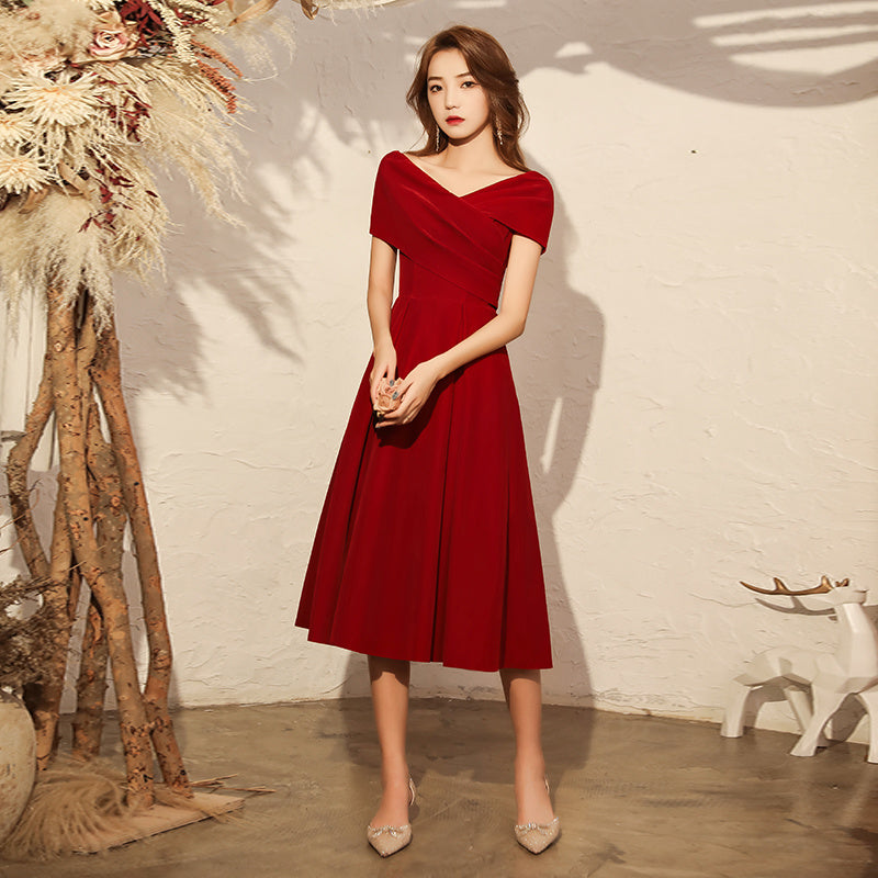 Elegant Midi Engagement Dress with Off-Shoulder Detail Feminé Luxé