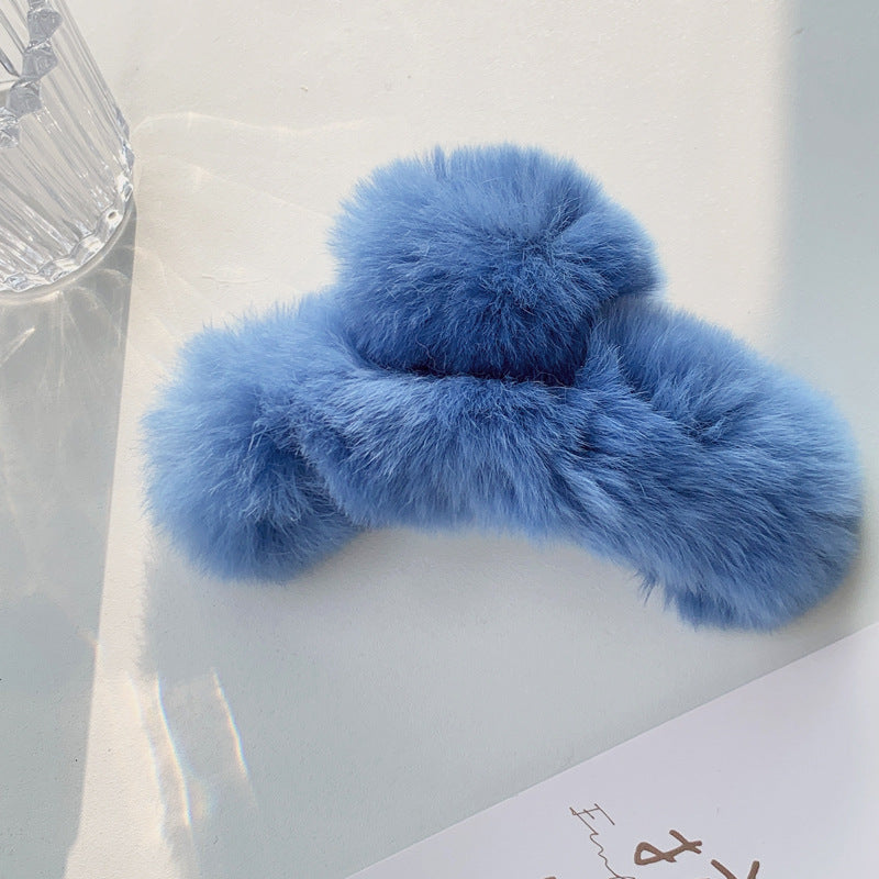 The Cloud Comfort Claw: Luxe Faux Rex Rabbit Fur Hair Grip - Oversized Plush Statement Clip for Winter Elegance Feminé Luxé
