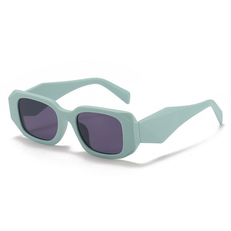 The "Grande Dame" Collection: Classic Oversized Frame Sunglasses - Luxe UV400 Vision Feminé Luxé
