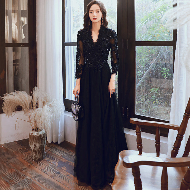 Elegant Black Lace Evening Gown with Sheer Sleeves Feminé Luxé
