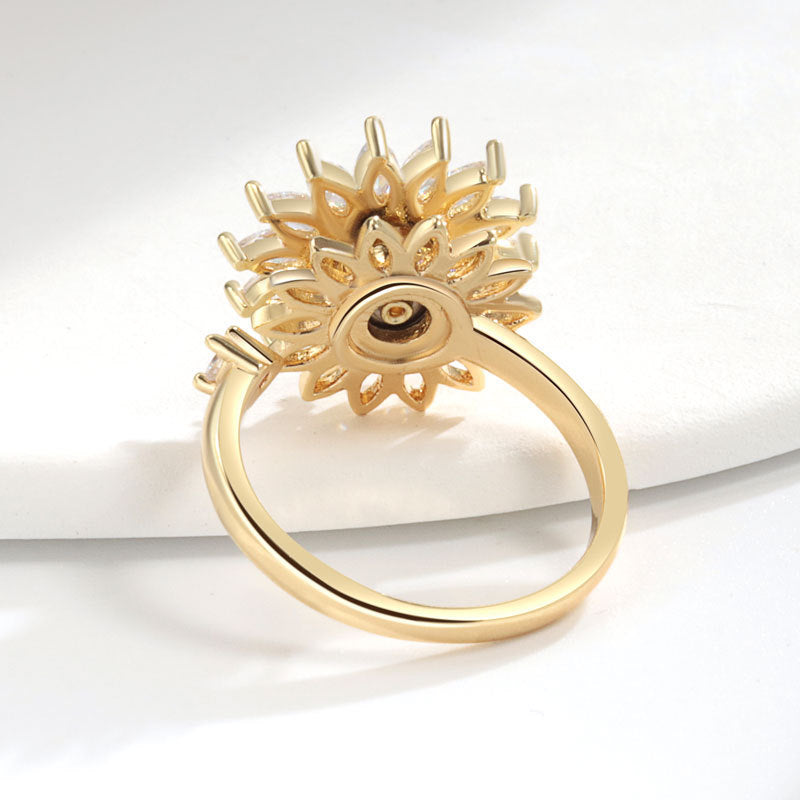 Sparkling Rotatable 'Little Daisy' Ring – S925 Sterling Silver & 18K Gold Plated Feminé Luxé