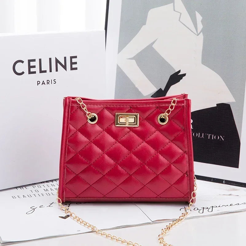 💎 Étoile d’Argent – Diamond Quilted Chain Shoulder Bag 👑