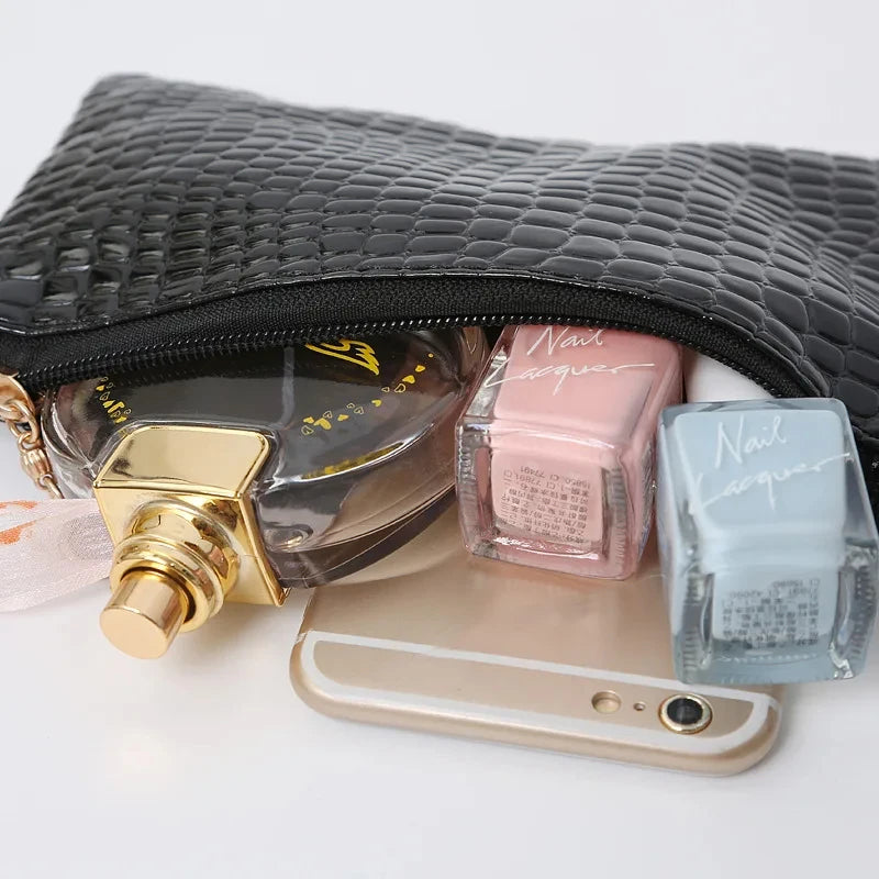 🖤 Croc Amour – Luxe Croc-Effect Mini Shoulder Bag 💎