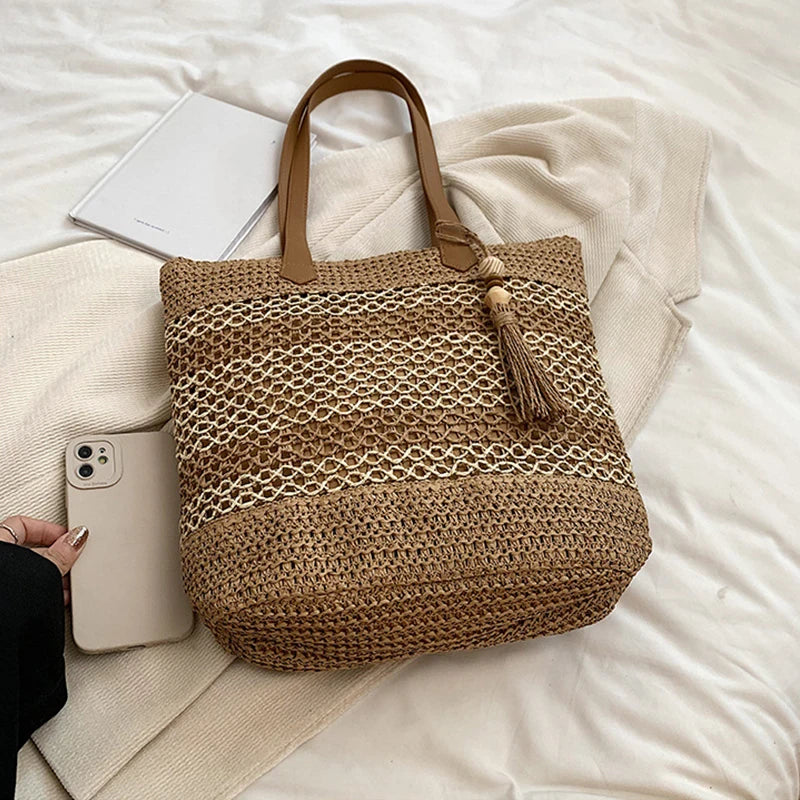 🏖️ Solara Voyage – Handcrafted Woven Straw Bucket Shoulder & Crossbody Bag