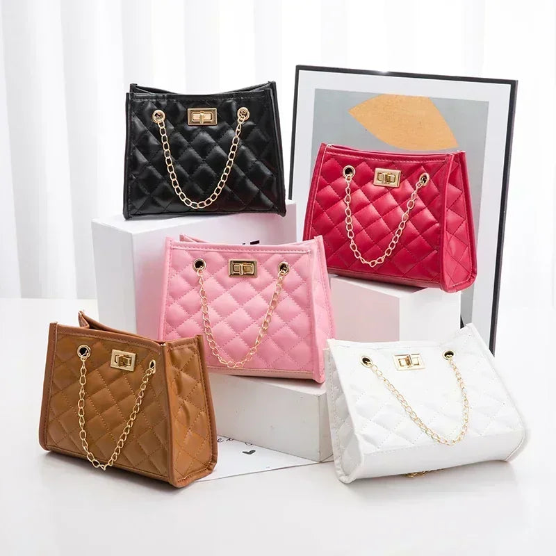 💎 Étoile d’Argent – Diamond Quilted Chain Shoulder Bag 👑