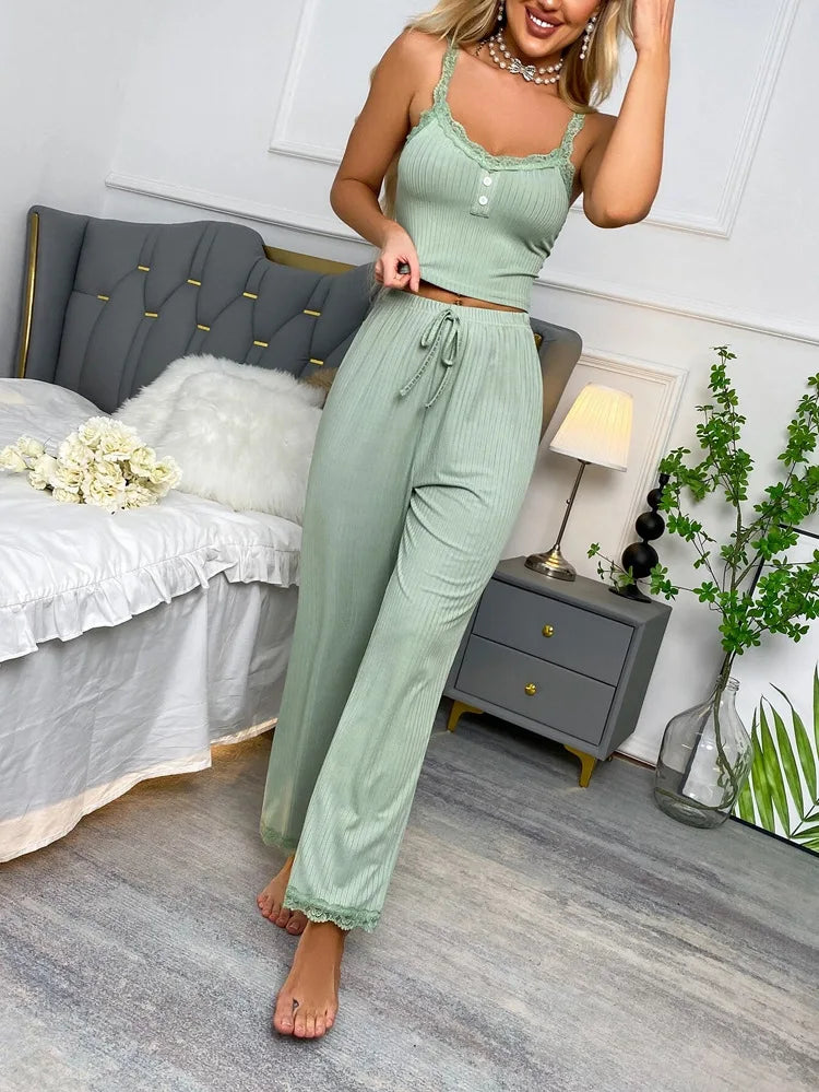 🖤 Feminé Luxé – Noire Veloutée Pajama Set