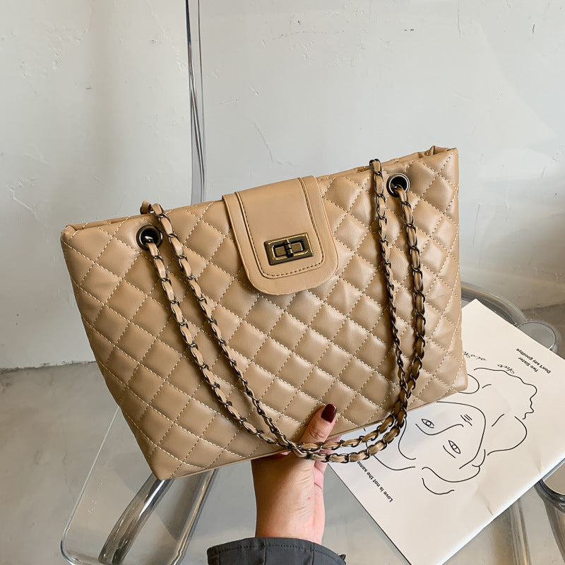 Luxury Rhombus Quilted Chain Tote – Large Capacity Fashion Shoulder Bag Feminé Luxé