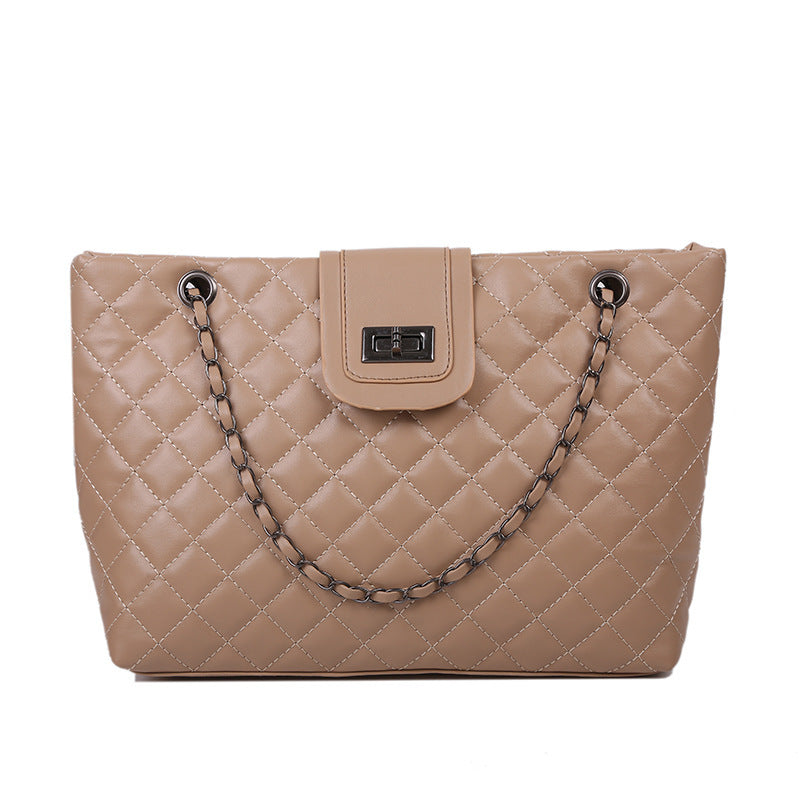 Luxury Rhombus Quilted Chain Tote – Large Capacity Fashion Shoulder Bag Feminé Luxé