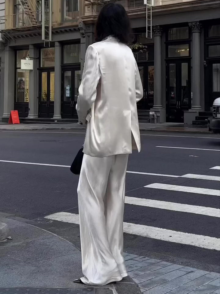 Elegant White Loose-Fit Blazer & High-Waisted Pant Set Feminé Luxé