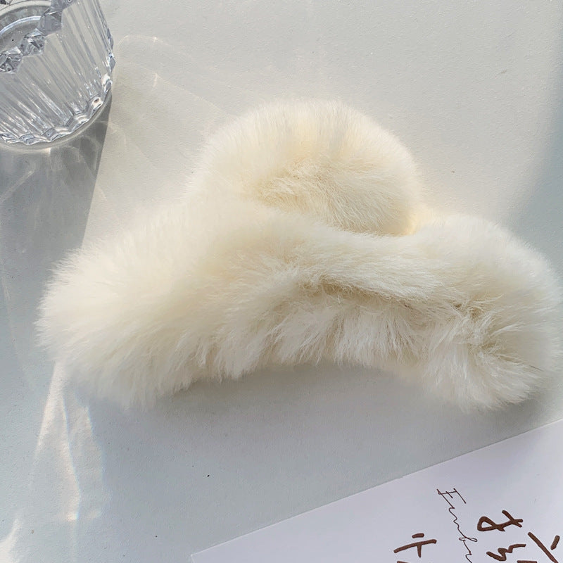The Cloud Comfort Claw: Luxe Faux Rex Rabbit Fur Hair Grip - Oversized Plush Statement Clip for Winter Elegance Feminé Luxé