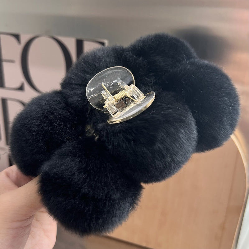 The Cloud Comfort Claw: Luxe Faux Rex Rabbit Fur Hair Grip - Oversized Plush Statement Clip for Winter Elegance Feminé Luxé