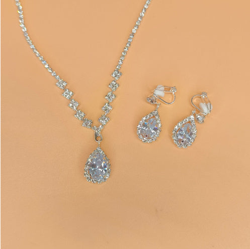 Couture Full Rhinestone Teardrop Set: Diamond-Look Necklace & Drop Earrings for Ultimate Bridal Radiance Feminé Luxé