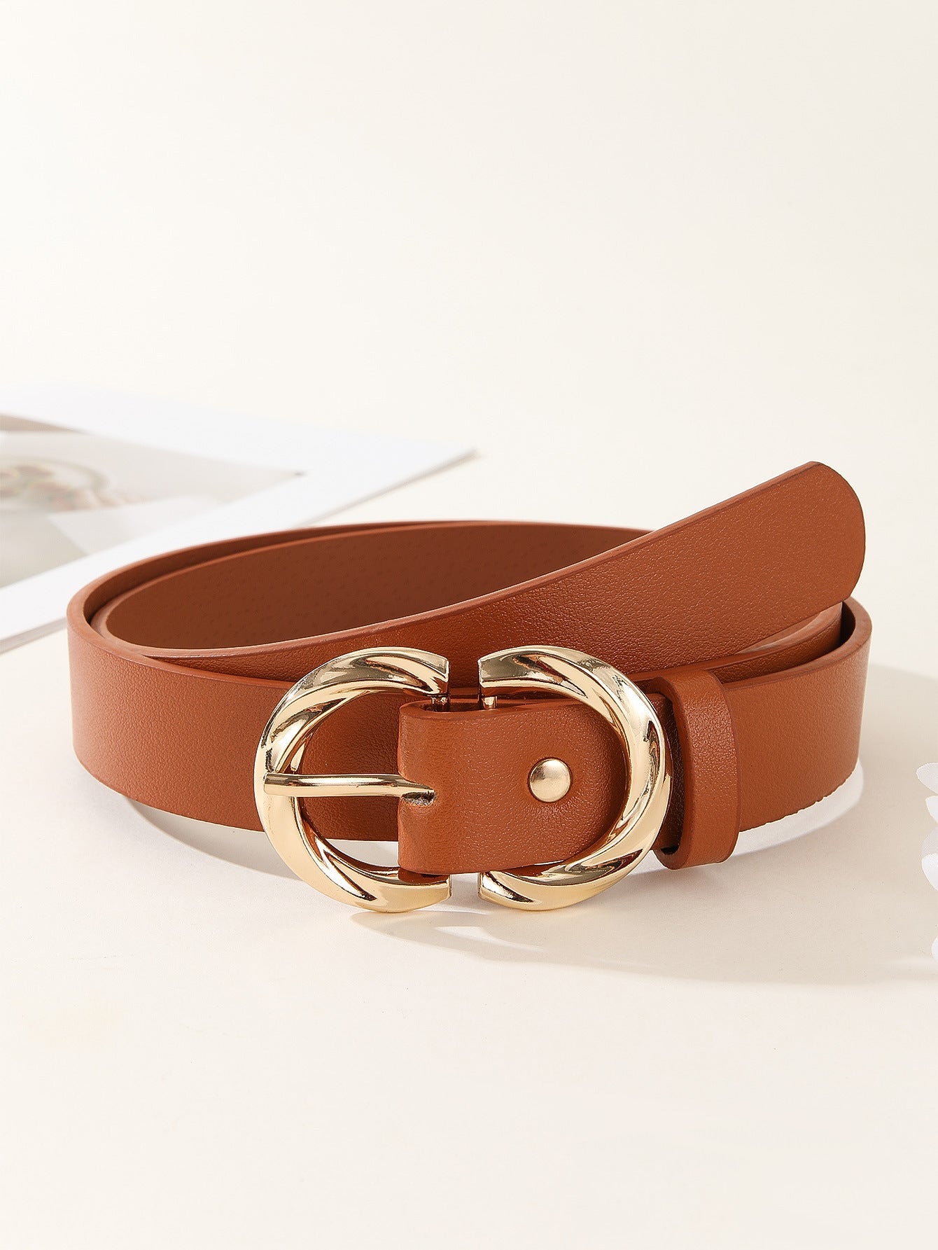 Elevate Your Ensemble: The 'G' Buckle Luxé Faux Leather Belt Feminé Luxé