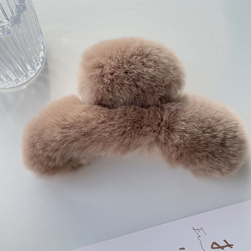 The Cloud Comfort Claw: Luxe Faux Rex Rabbit Fur Hair Grip - Oversized Plush Statement Clip for Winter Elegance Feminé Luxé