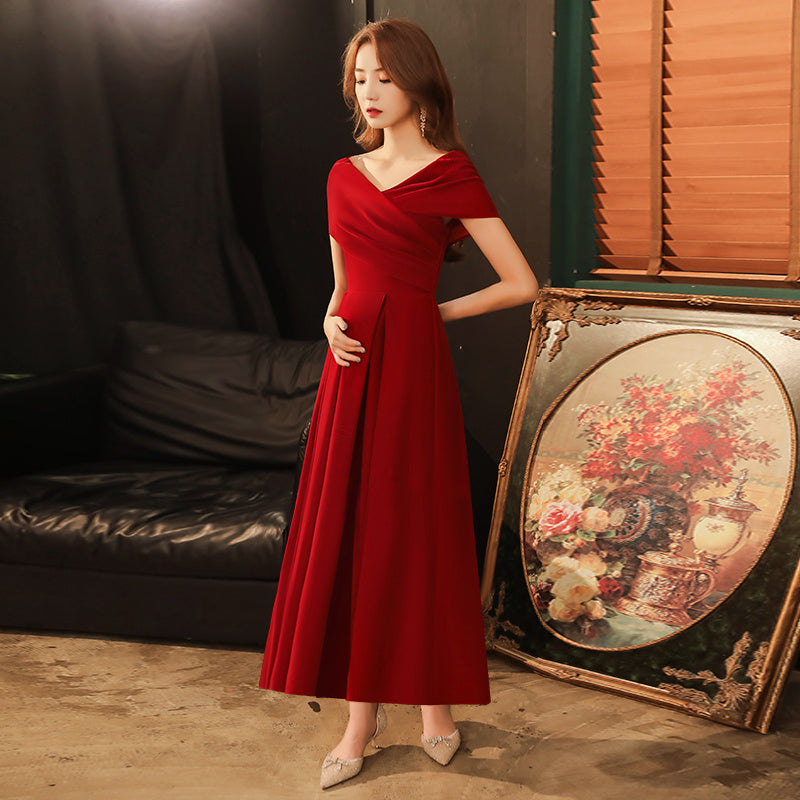 Elegant Midi Engagement Dress with Off-Shoulder Detail Feminé Luxé