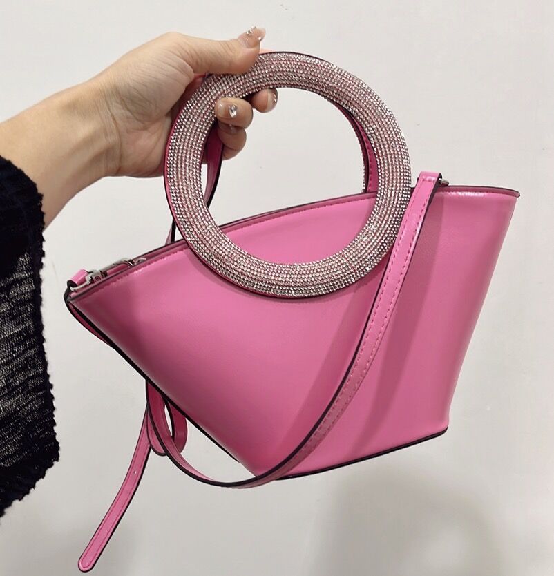 Head-Turning Chic: The "Radiant Rosa" Bucket Bag Feminé Luxé